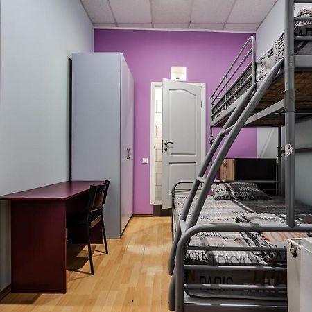 Mister Hostel Lviv Exterior photo