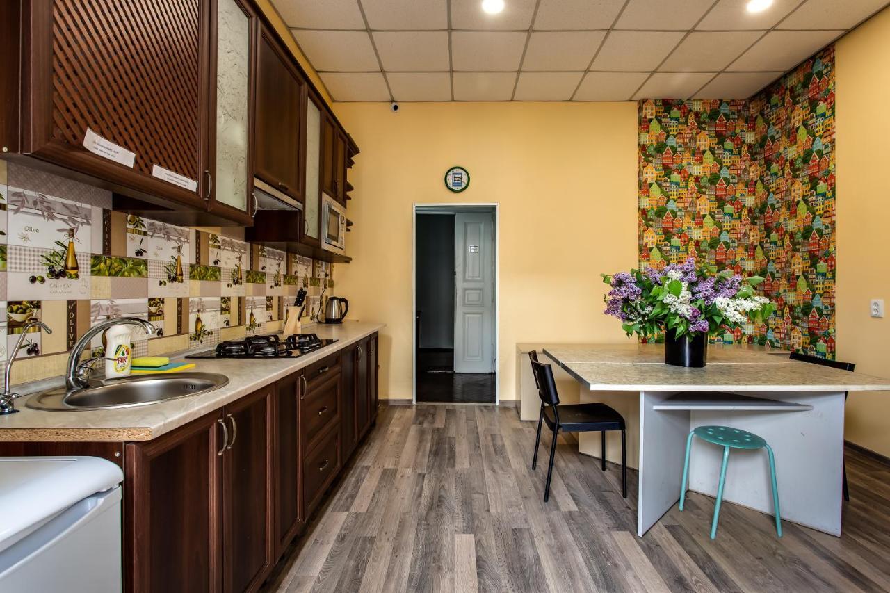 Mister Hostel Lviv Exterior photo