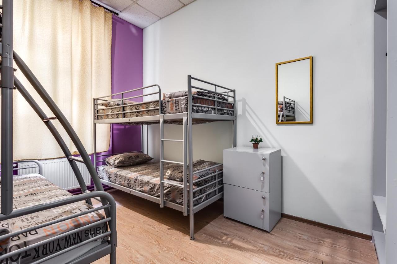 Mister Hostel Lviv Exterior photo
